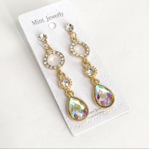 Rhinestone Gold Costume Jewelry Pierced Earrings - Picture 1 of 3